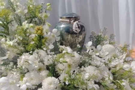 Simbologia dei colori e dei materiali nelle urne funerarie