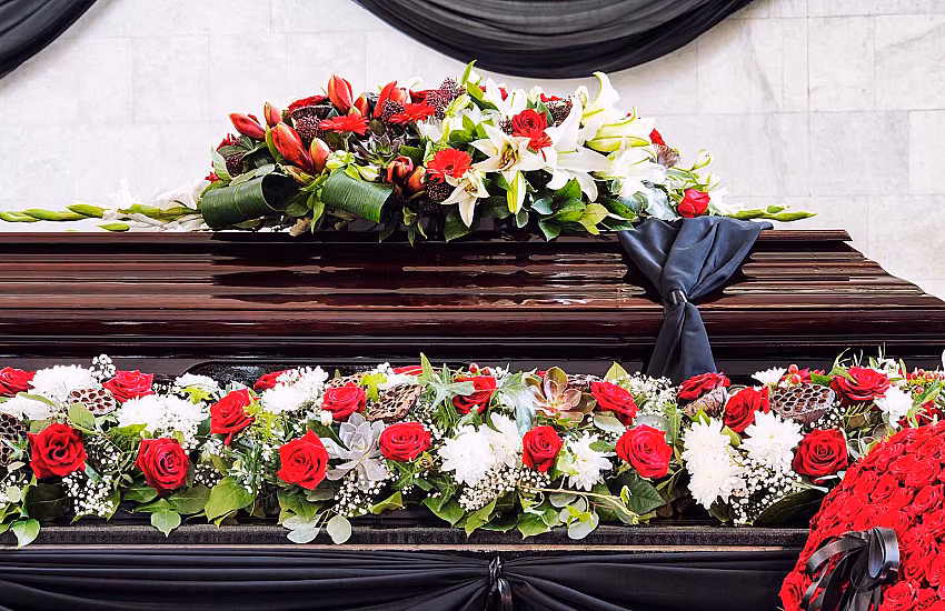 Come Curare l'Immagine dell'Impresa Funebre Attraverso una Presentazione Professionale delle Cerimonie